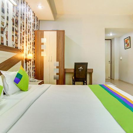 Treebo Rockwell Plaza Hotel Delhi  Exterior photo