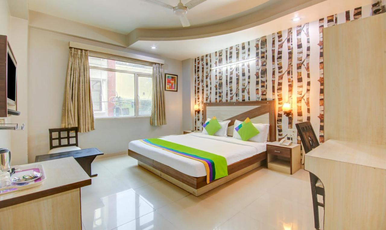 Treebo Rockwell Plaza Hotel Delhi  Exterior photo