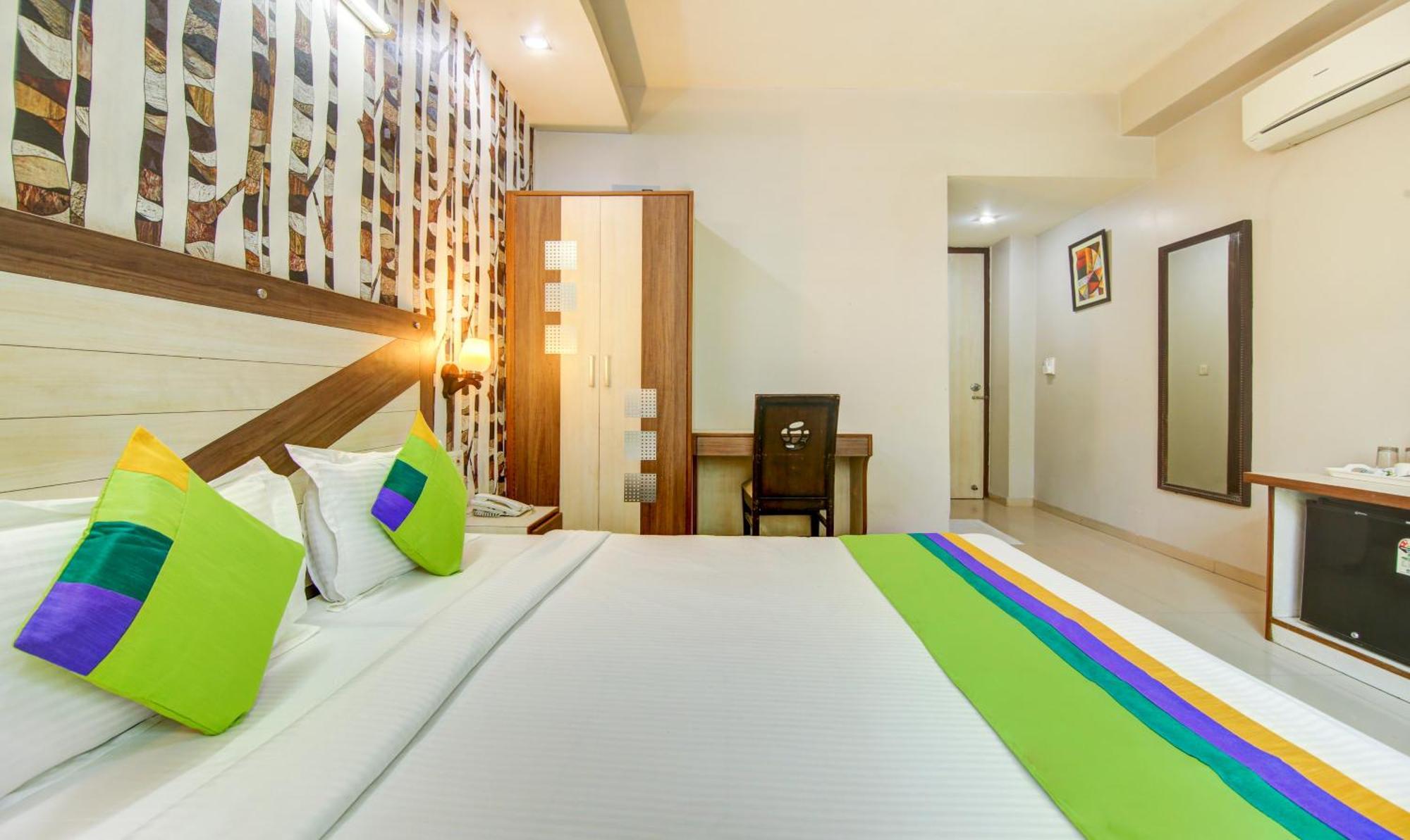 Treebo Rockwell Plaza Hotel Delhi  Exterior photo