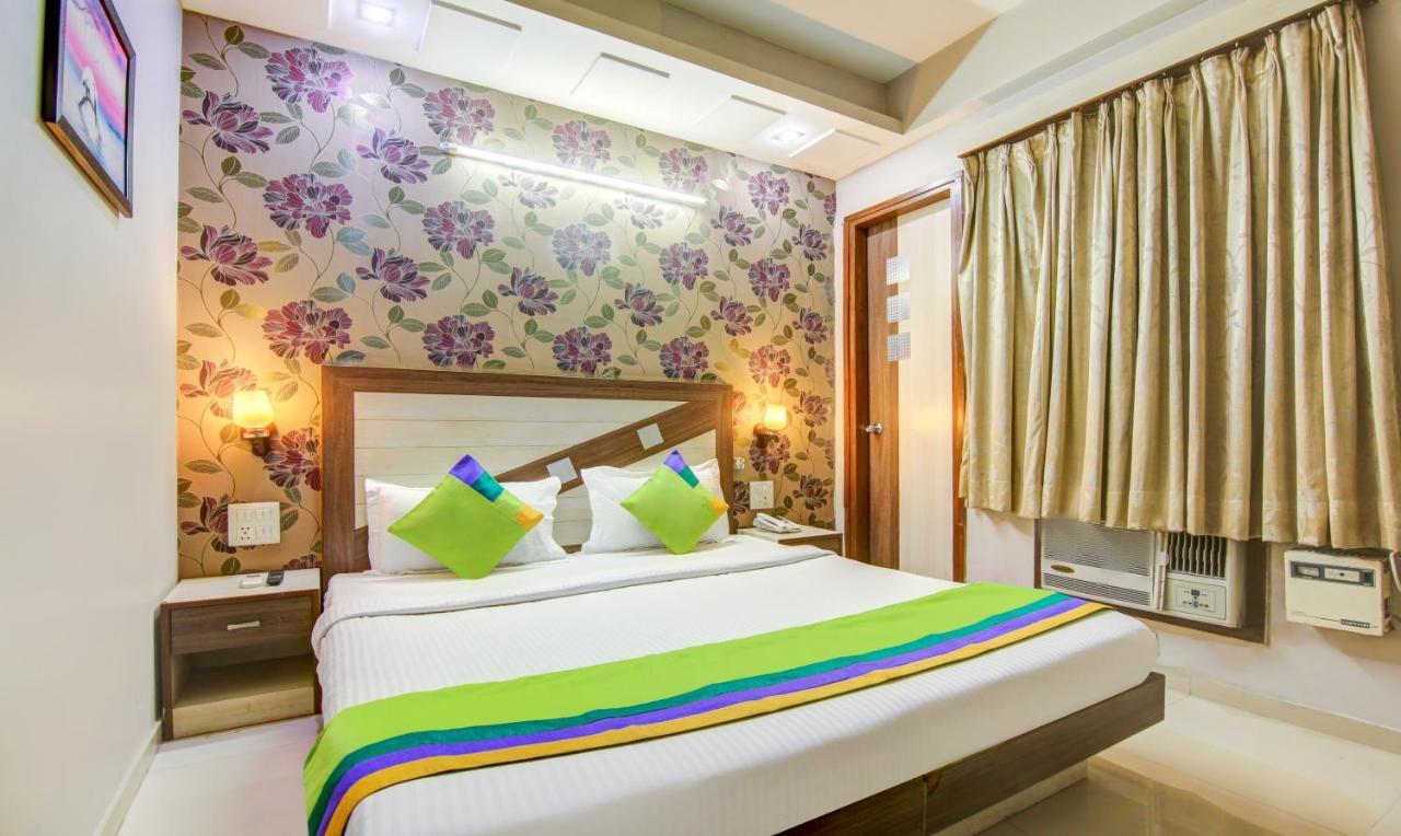 Treebo Rockwell Plaza Hotel Delhi  Exterior photo