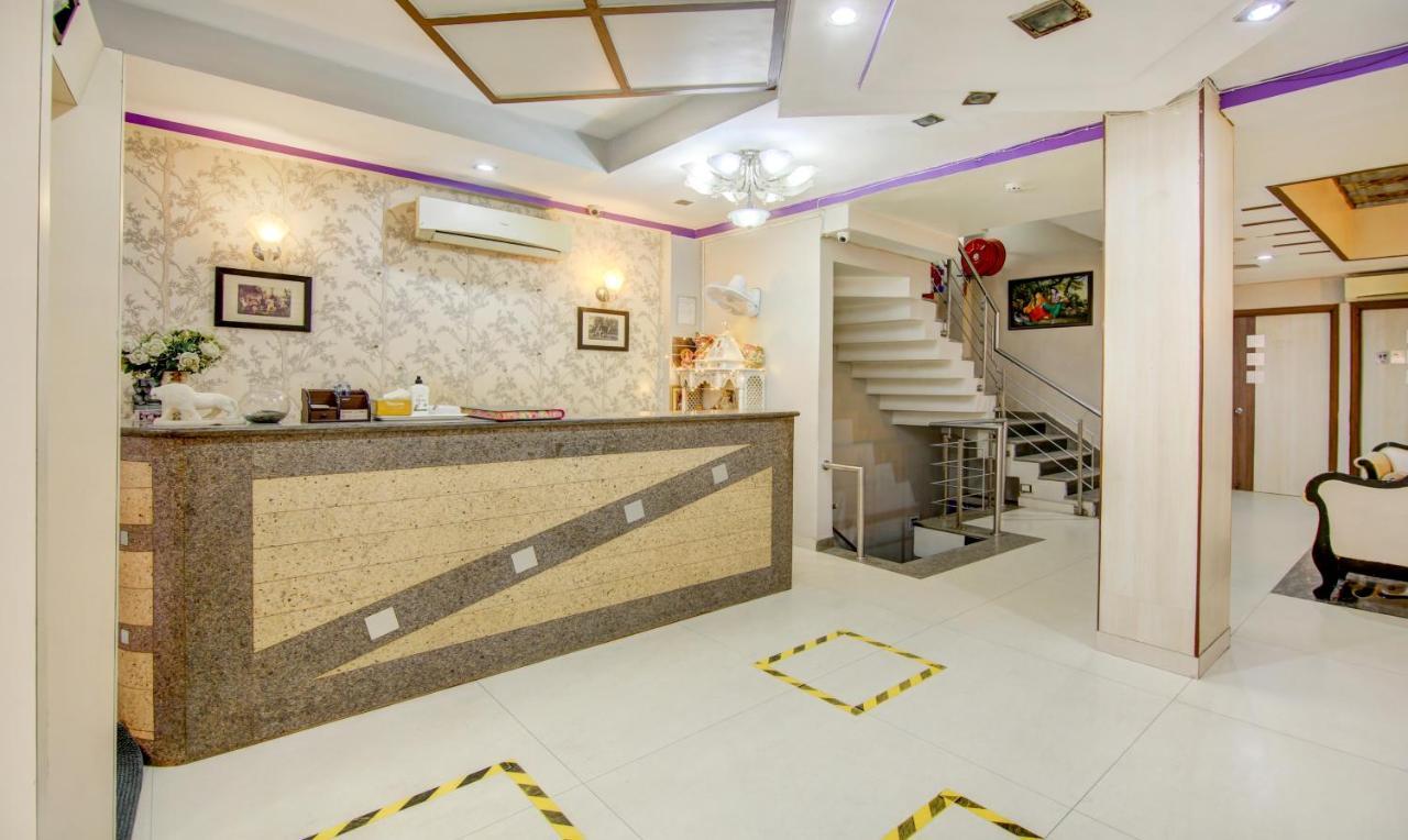 Treebo Rockwell Plaza Hotel Delhi  Exterior photo